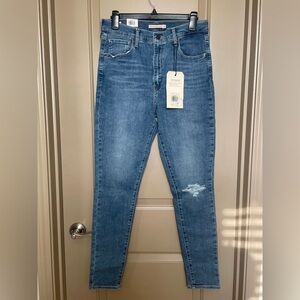 LEVI’S Women’s Jeans